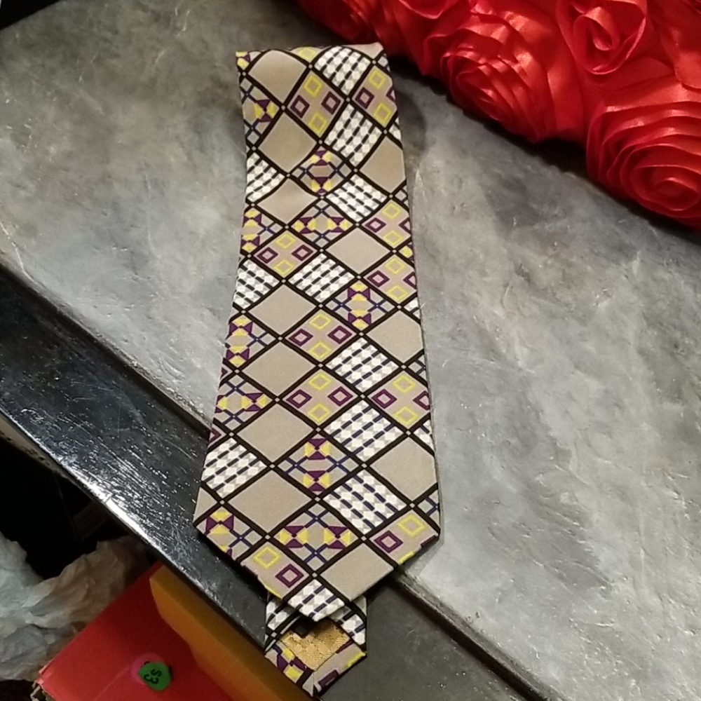 Format tie - Picture 6 of 6